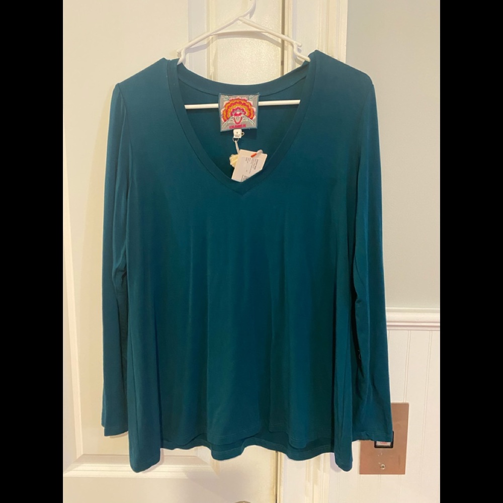 Johnny Was- not quite hunter green V- Neck swing top